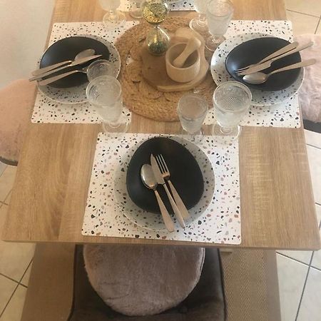 Le Camelia Apartman Tallard Kültér fotó