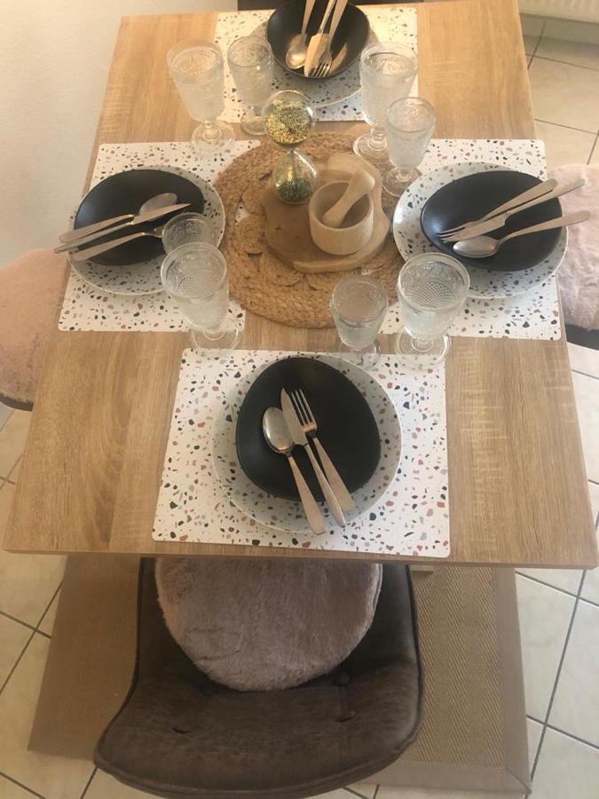 Le Camelia Apartman Tallard Kültér fotó